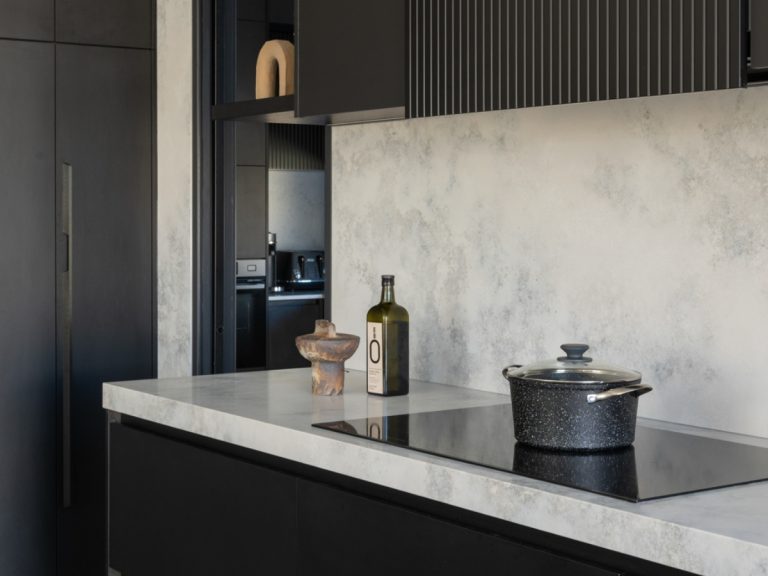 DGW Black Kitchen Inspo